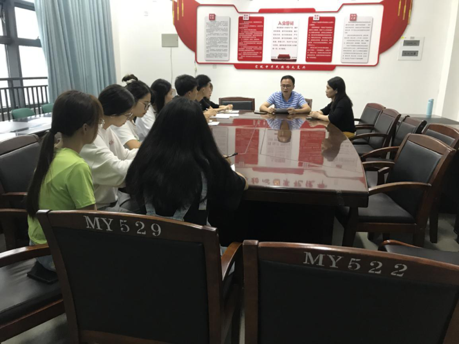 信息工程系接收预备党员谈话
